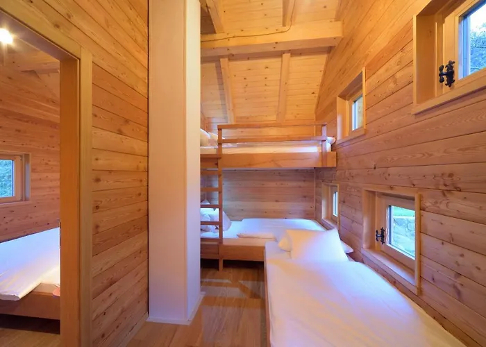 Granaries Pear&Walnut