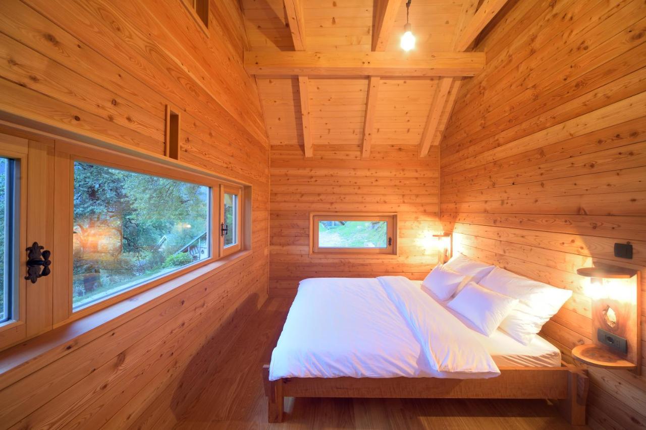 Granaries Pear&walnut *