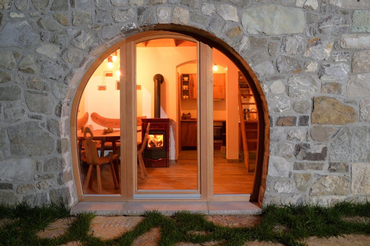 Granaries Pear&walnut * Tolmin